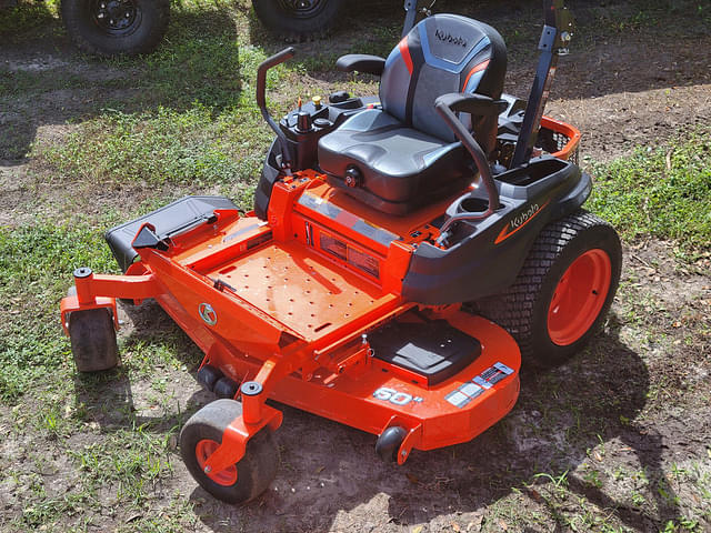 Image of Kubota Z422 equipment image 2