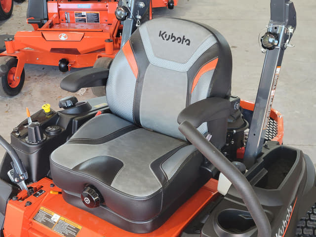 Image of Kubota Z422KWTNC-60 equipment image 4