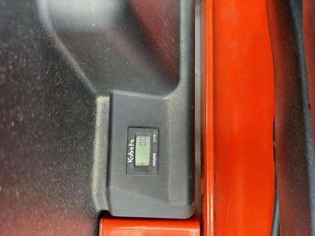 Image of Kubota Z412KWNC-48 equipment image 4