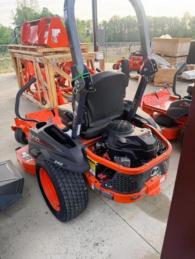 Image of Kubota Z412KW-48 equipment image 3