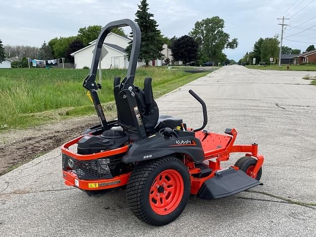 Image of Kubota Z412KW equipment image 2