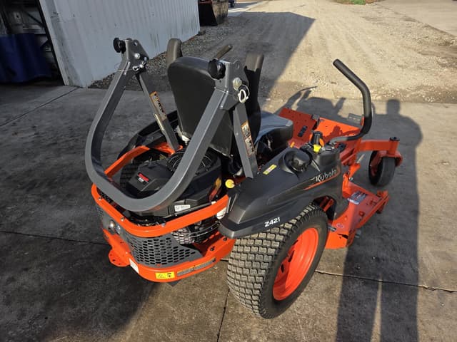 Image of Kubota Z421 equipment image 4
