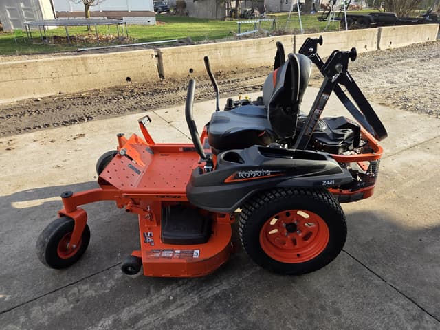 Image of Kubota Z421 equipment image 1