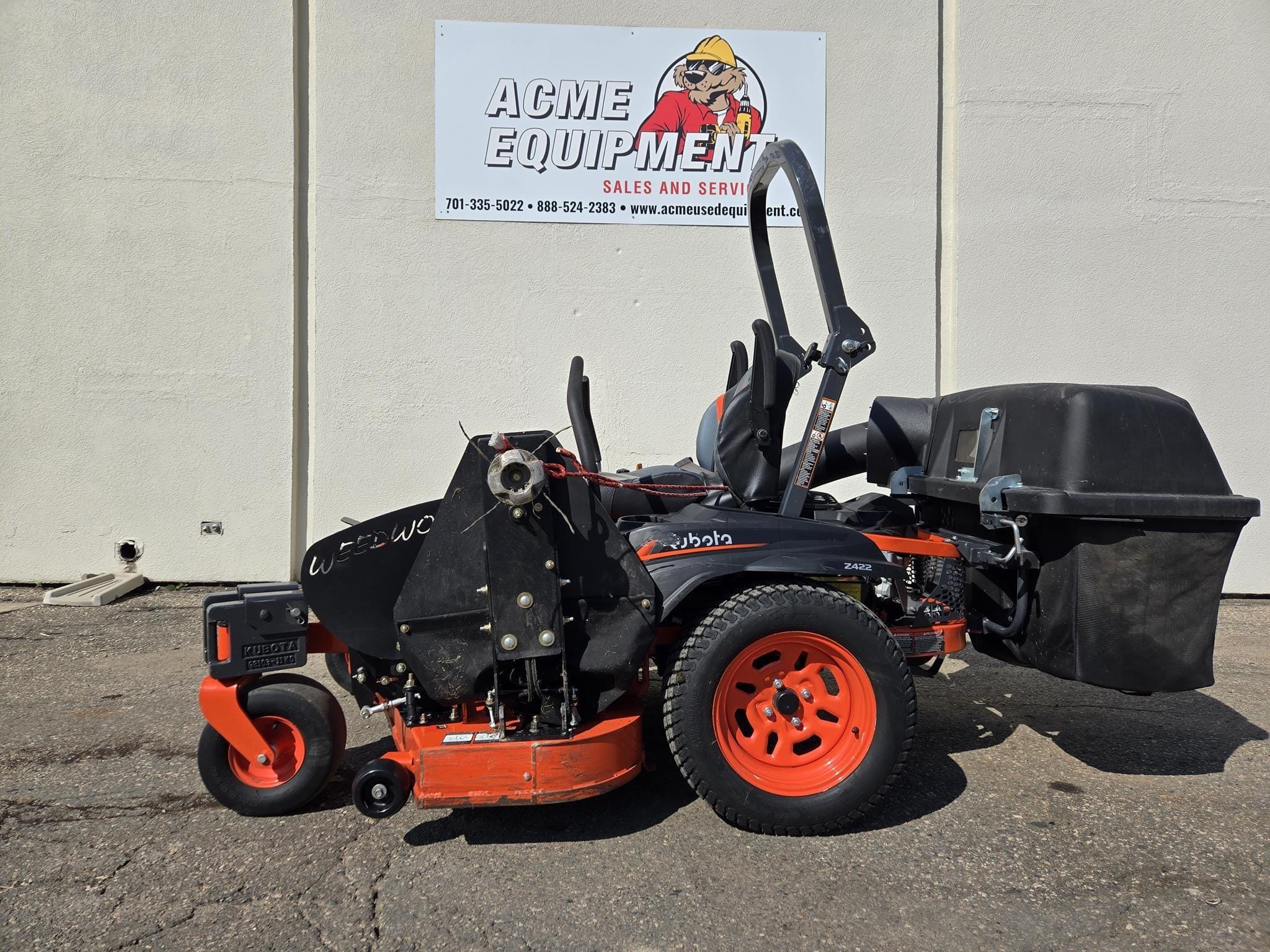 2024 Kubota Z422 Equipment Image0