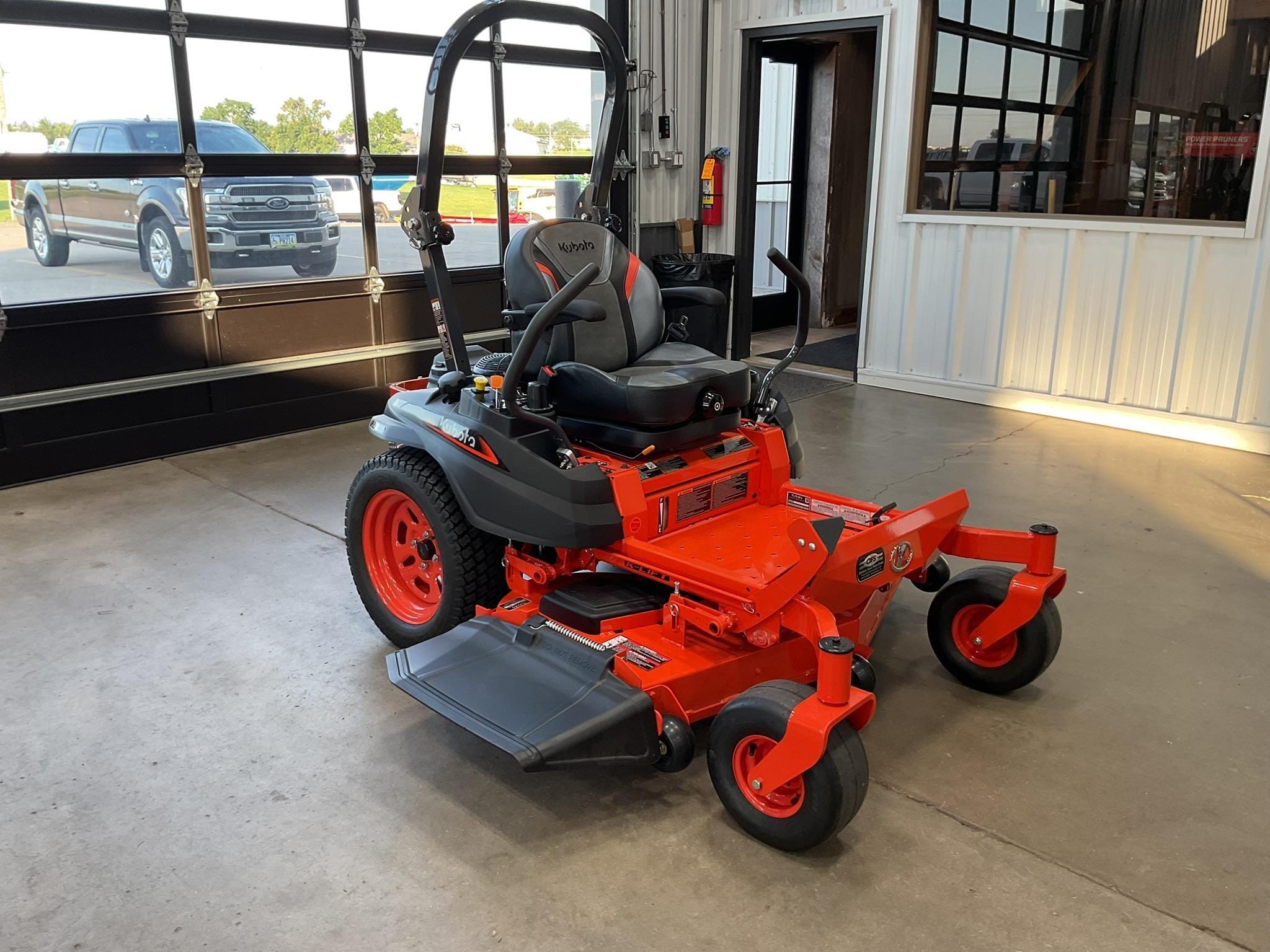 Main image Kubota Z422