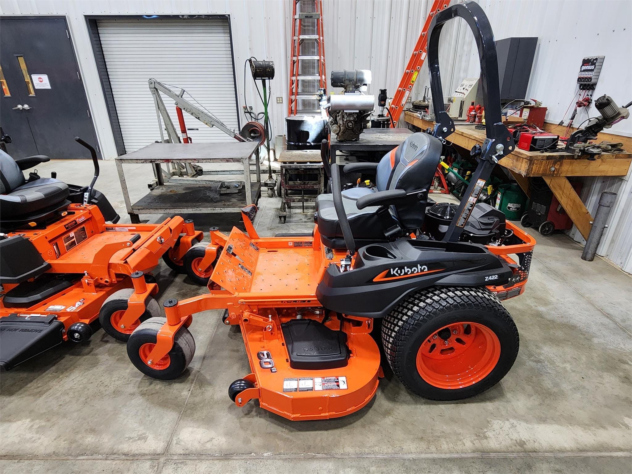 Main image Kubota Z422