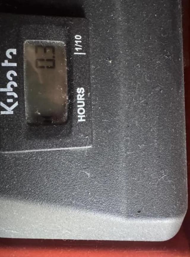 Image of Kubota Z422 equipment image 4