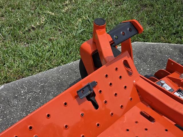 Image of Kubota Z781KWTI-60 equipment image 4