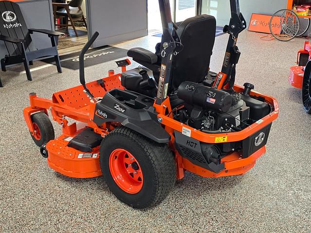 Image of Kubota Z724 equipment image 3