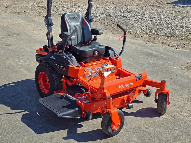 Image of Kubota Z724 equipment image 2