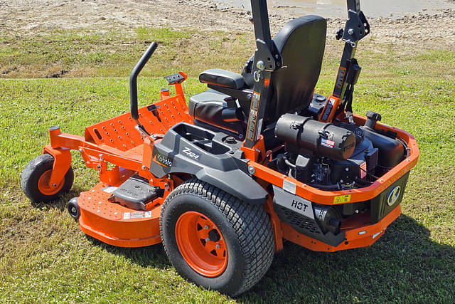 Image of Kubota Z724 equipment image 2