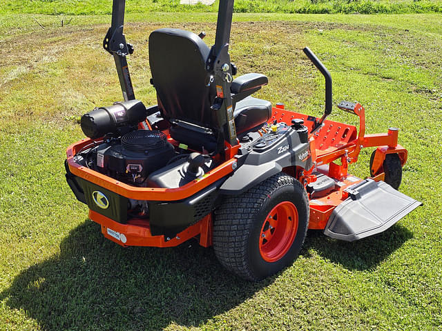 Image of Kubota Z724 equipment image 3