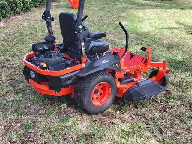 Image of Kubota Z724XKWNC-54 equipment image 3