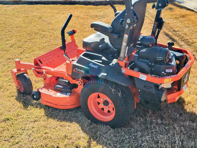 Image of Kubota Z724XKWNC-54 equipment image 2