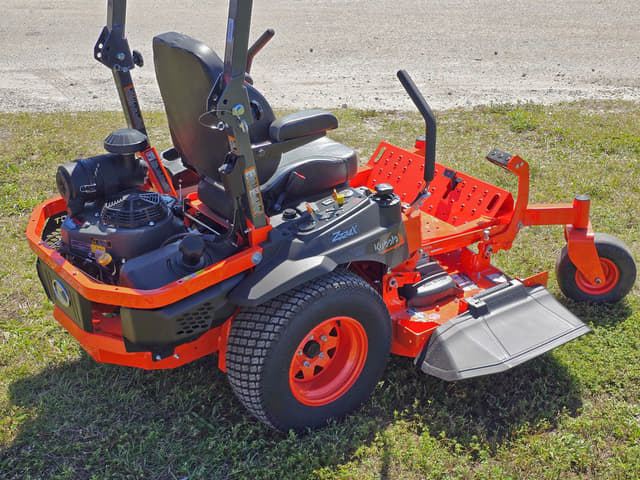 Image of Kubota Z724XKWNC-54 equipment image 3
