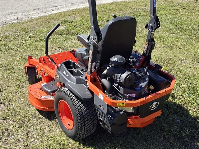 Image of Kubota Z724XKW equipment image 4