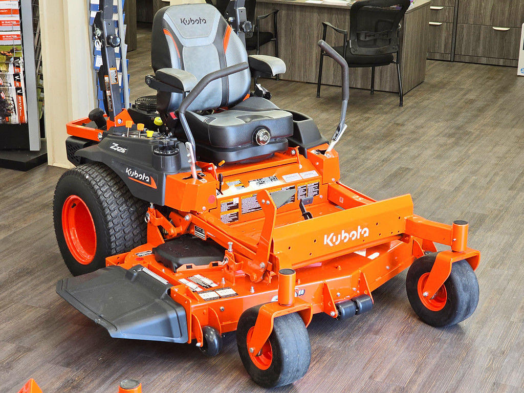 Image of Kubota Z725 Primary image