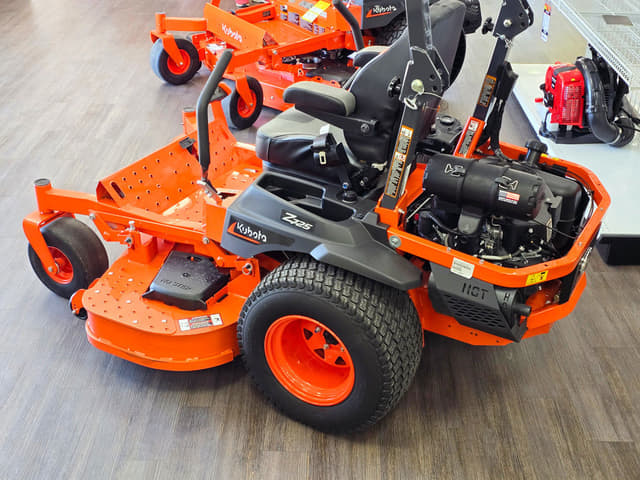 Image of Kubota Z725KH-3-60 equipment image 2