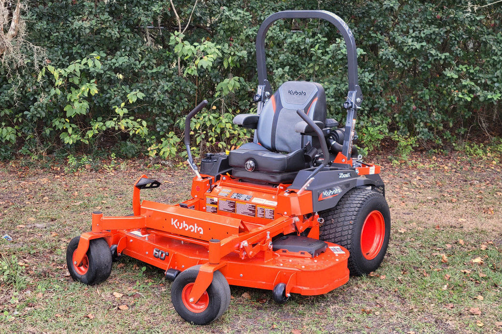 2023 Kubota Z726XKW Equipment Image0