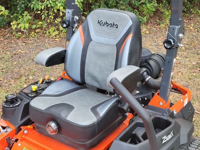 Image of Kubota Z726XKWNC-60 equipment image 4