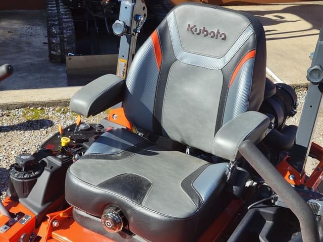 Image of Kubota Z726XKW-3-60 equipment image 4