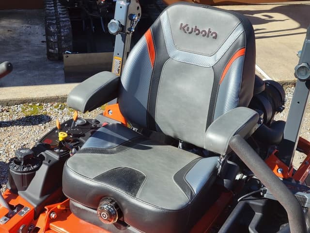 Image of Kubota Z726XKWNC-60 equipment image 4