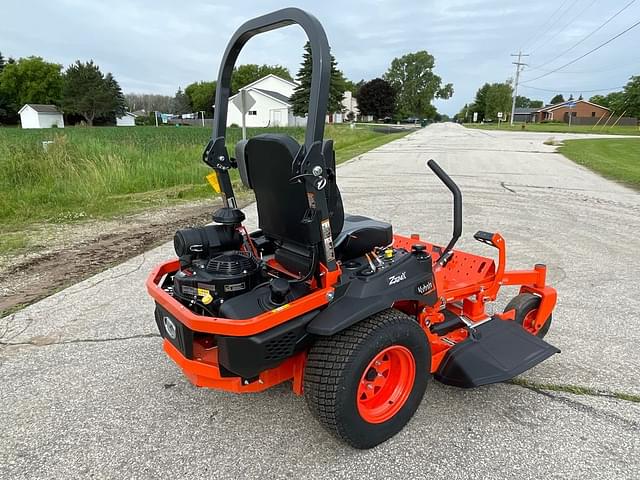 Image of Kubota Z724XKW equipment image 2