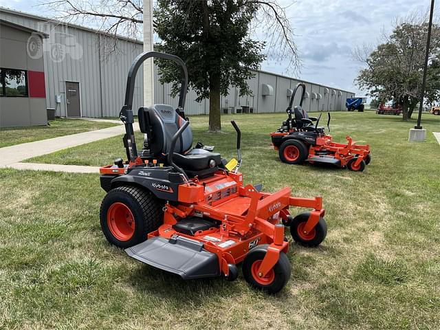 Image of Kubota Z726X equipment image 2