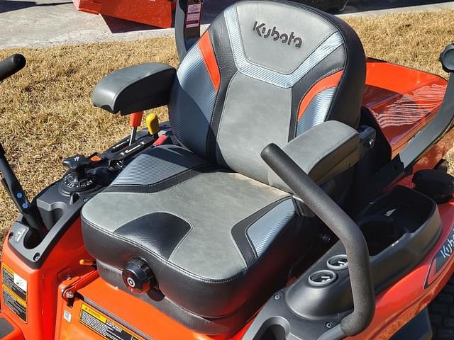 Image of Kubota ZD1011 equipment image 4