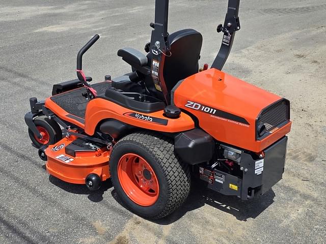 Image of Kubota ZD1011 equipment image 4