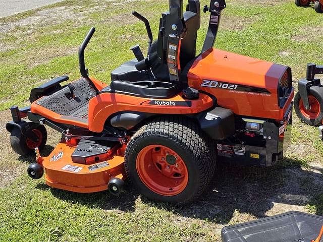 Image of Kubota ZD1021 equipment image 3