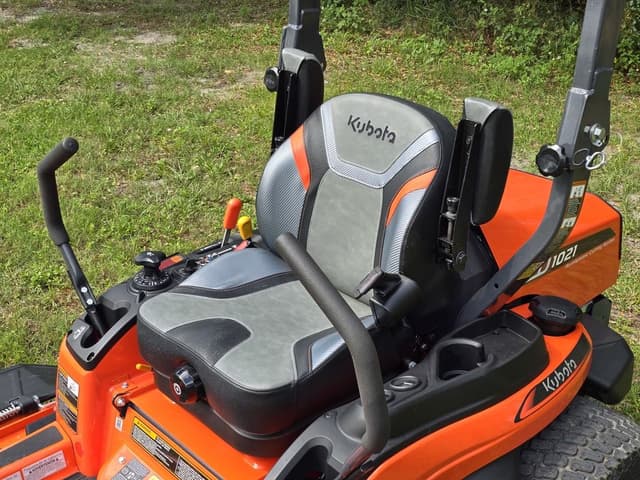 Image of Kubota ZD1021 equipment image 4