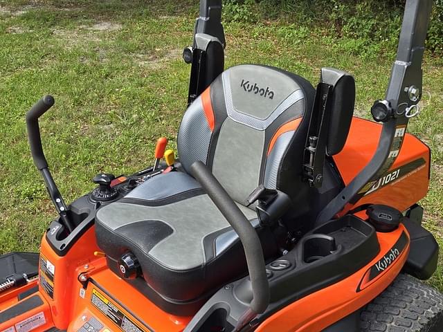 Image of Kubota ZD1021 equipment image 4