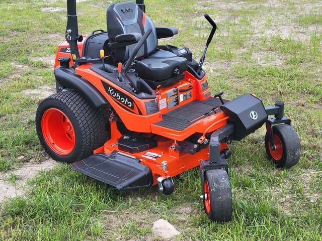 Image of Kubota ZD1211-3-60 equipment image 2