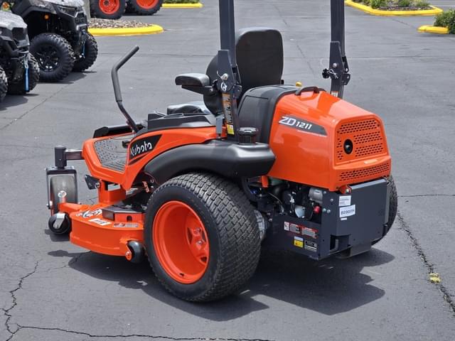 Image of Kubota ZD1211 equipment image 4