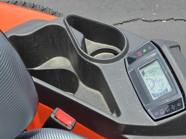 Image of Kubota ZD1211 equipment image 4