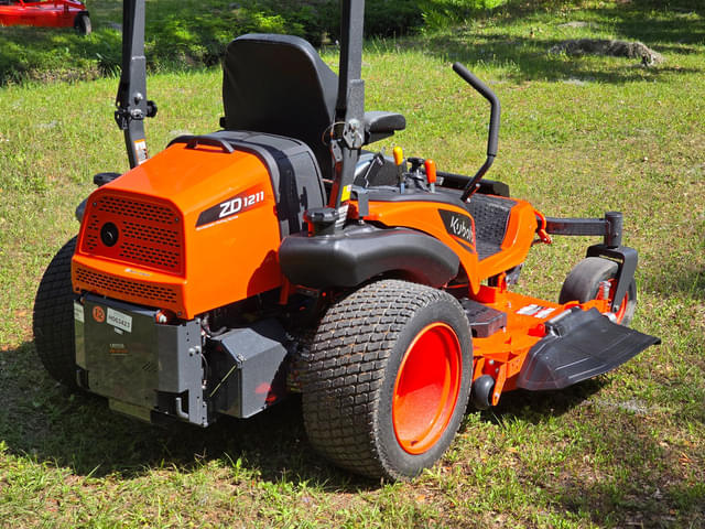 Image of Kubota ZD1211L-3-72 equipment image 2