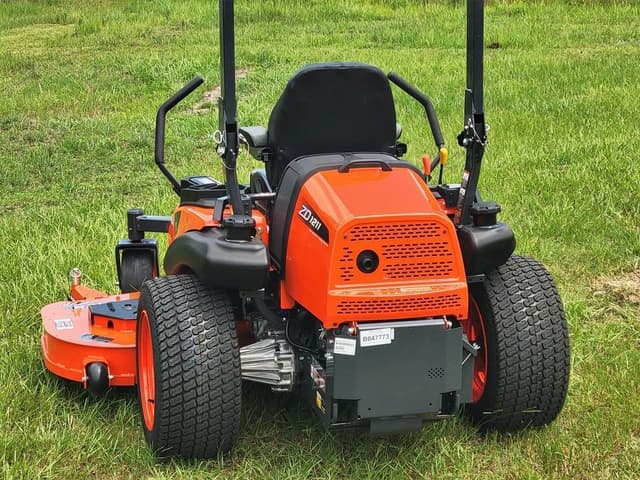 Image of Kubota ZD1211 equipment image 3