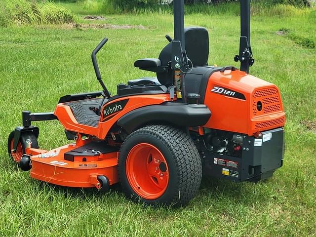 Image of Kubota ZD1211 equipment image 1