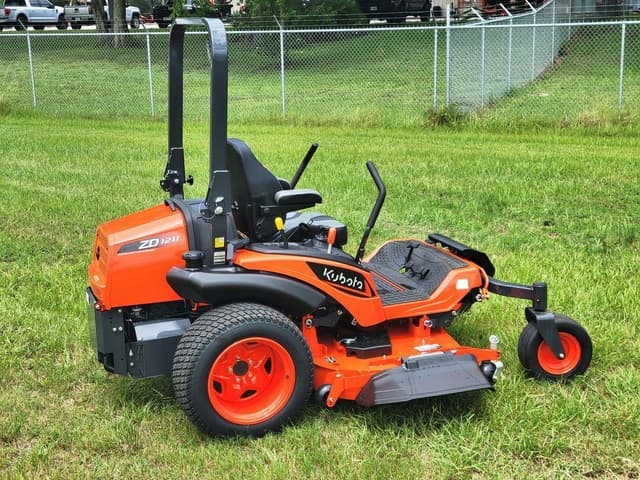 Image of Kubota ZD1211L-3-72 equipment image 2