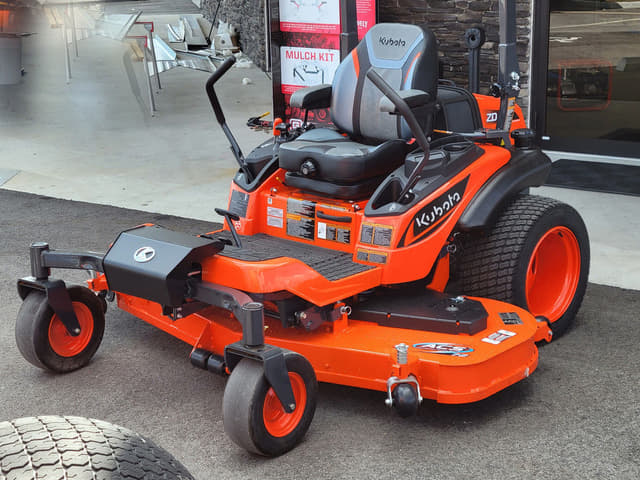 Image of Kubota ZD1211L-3-72 equipment image 4