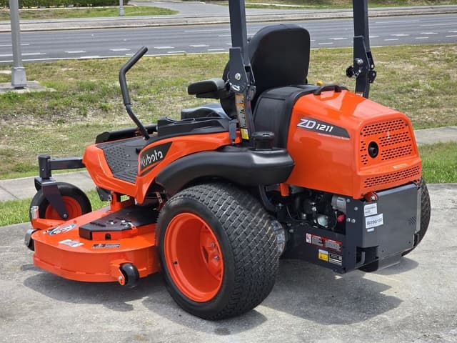 Image of Kubota ZD1211L-3-72 equipment image 3