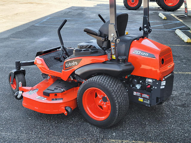 Image of Kubota ZD1211L equipment image 3