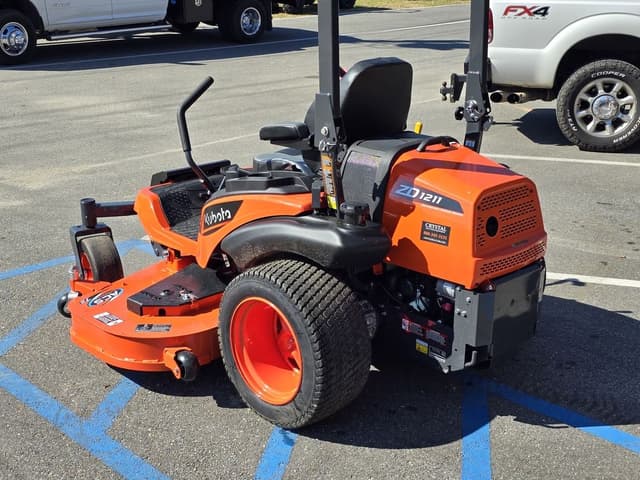 Image of Kubota ZD1211L-3-72 equipment image 4
