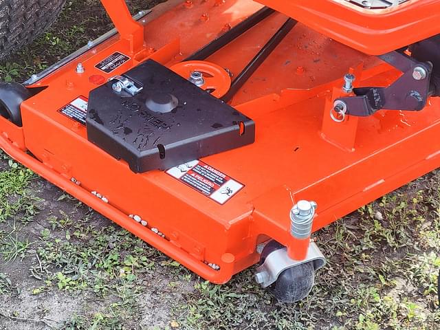 Image of Kubota ZD1211 equipment image 4