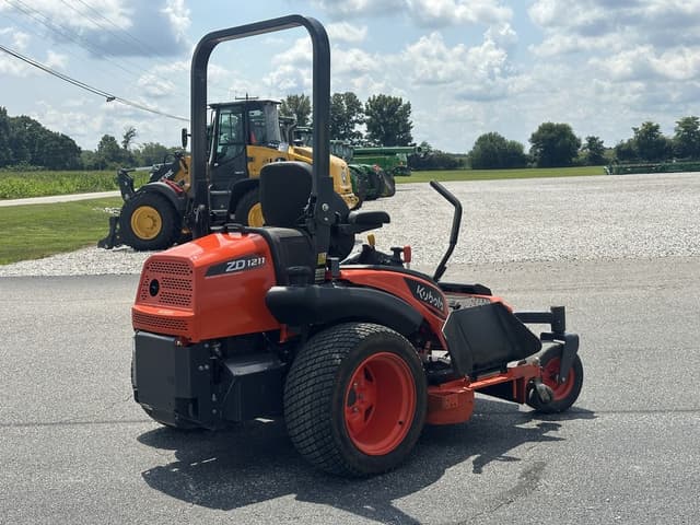 Image of Kubota ZD1211 equipment image 4