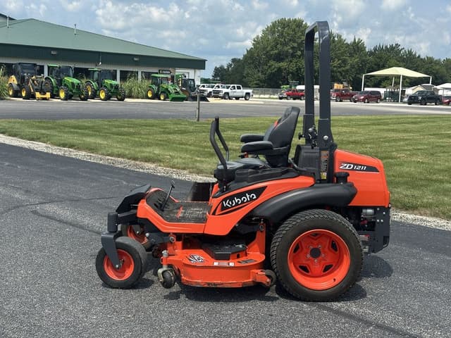 Image of Kubota ZD1211 equipment image 1
