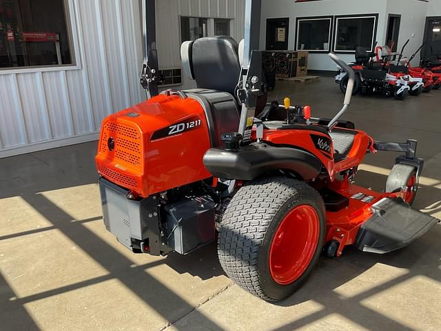 Image of Kubota ZD1211 equipment image 2