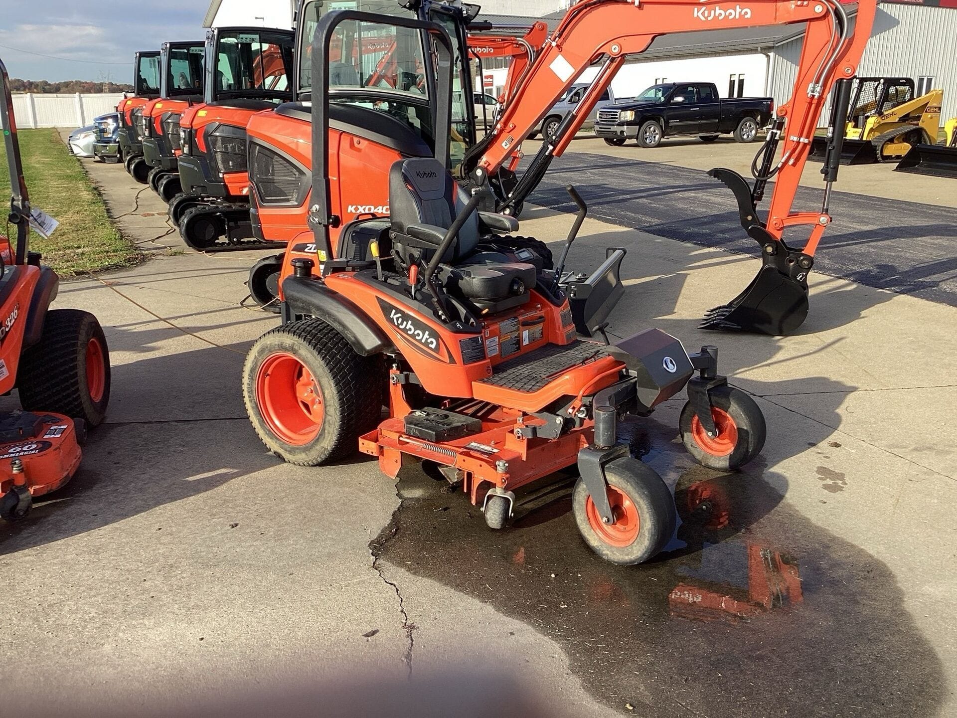 2024 Kubota ZD1211 Equipment Image0