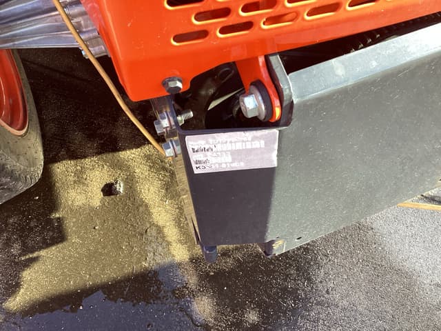 Image of Kubota ZD1211 equipment image 2